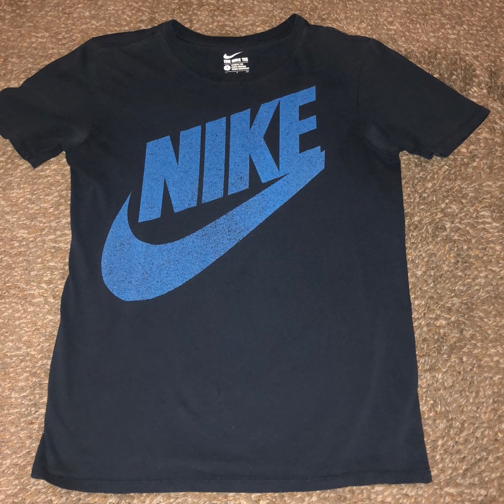 Athletic cut Nike tee